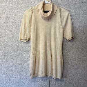extra fine merino wool Cream Short Sleeve quiet luxury Turtleneck Top size Small